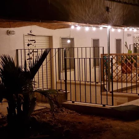 Le Case Di Pat - Palms Home Сан-П'єтро-ін-Беванья Екстер'єр фото